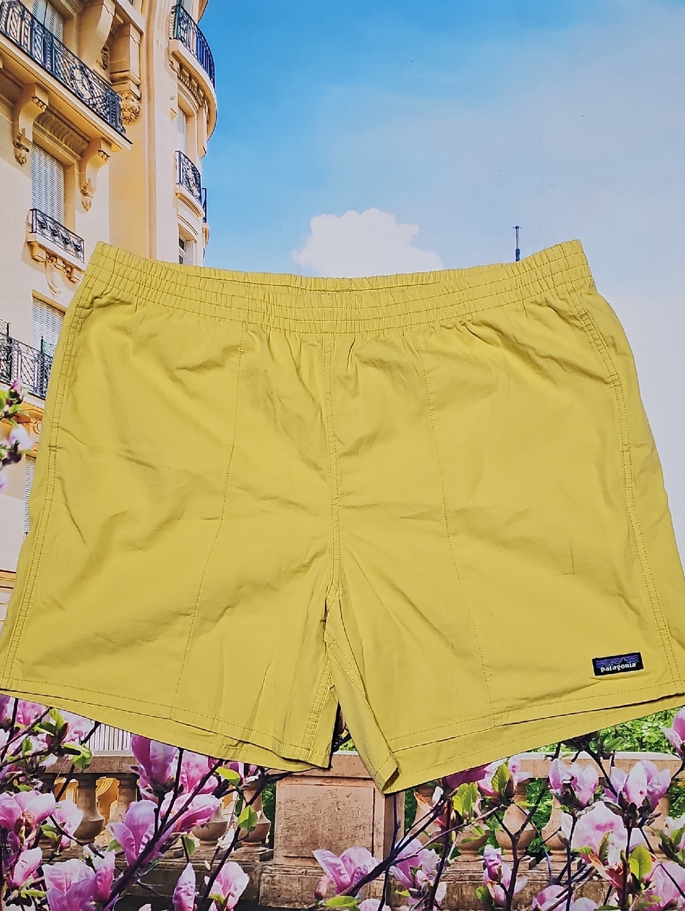 Patagonia‎ Funhoggers Yellow Shorts Size XXL NWT